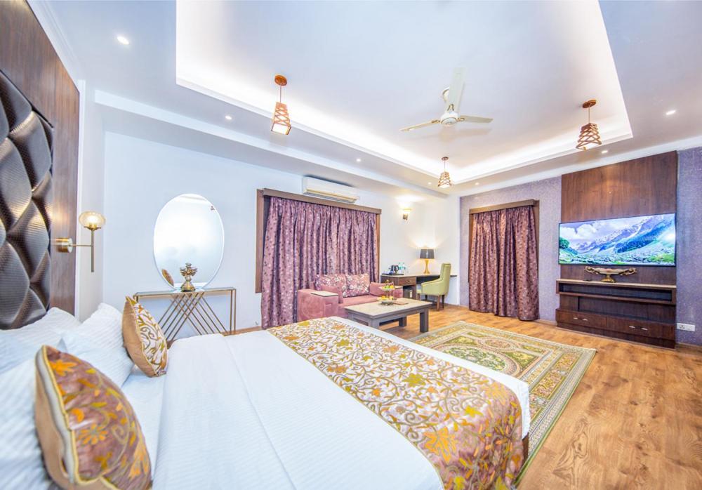 Готель Solar Residency, Srinagar Екстер'єр фото